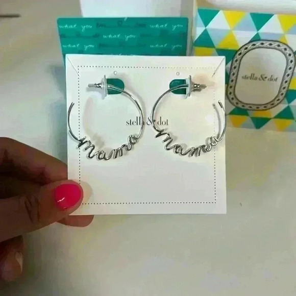 Stella & Dot Mama Earrings New in Box! - Picture 2 of 3